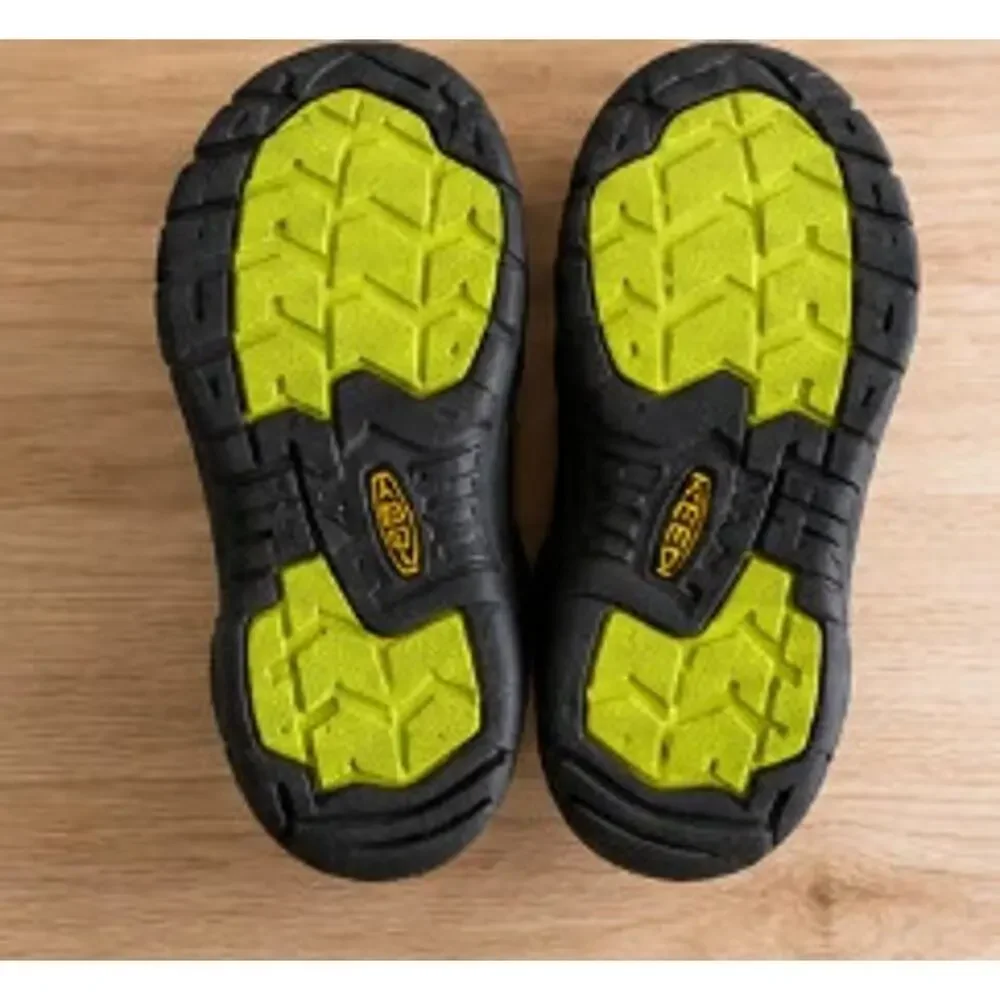 KEEN Newport H2 Kids Sandals Size 2 Blue Black Water Hiking Shoes